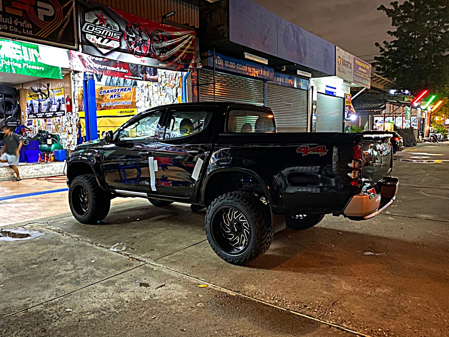 TRITON 4X4 จัดทรงเมกา