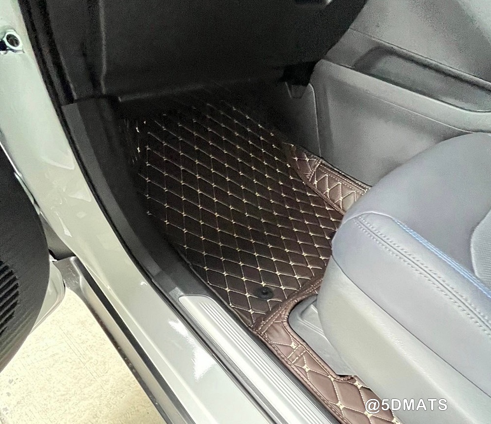 พรมปูพื้นรถยนต์ 7D TOYOTA YARIS CROSS 2023 พรม7D เสริมใยดักฝุ่น ยารีส ครอส เข้ารูป เต็มคัน (พร้อมส่ง)