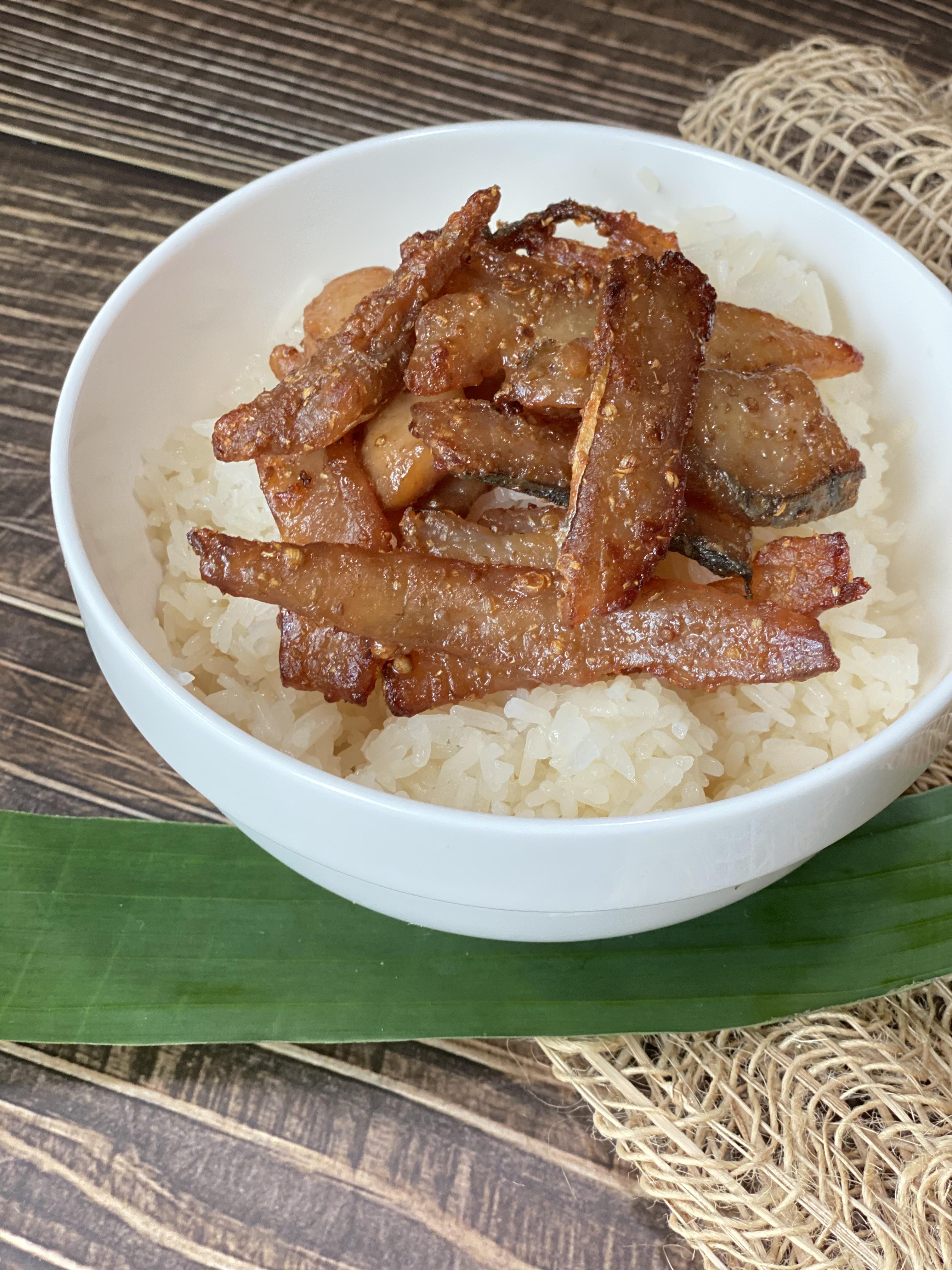 ปลาอินทรีย์แดดเดียว ปลอดสาร ทอดเสร็จ พร้อมส่ง