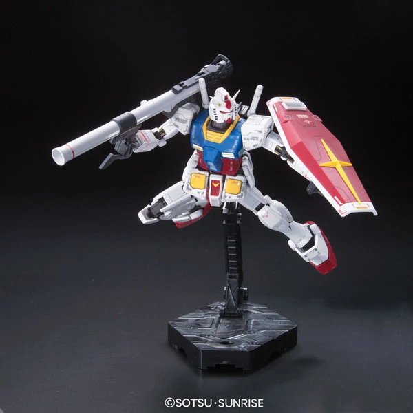 RX-78-2 Gundam (RG) (Gundam Model Kits)