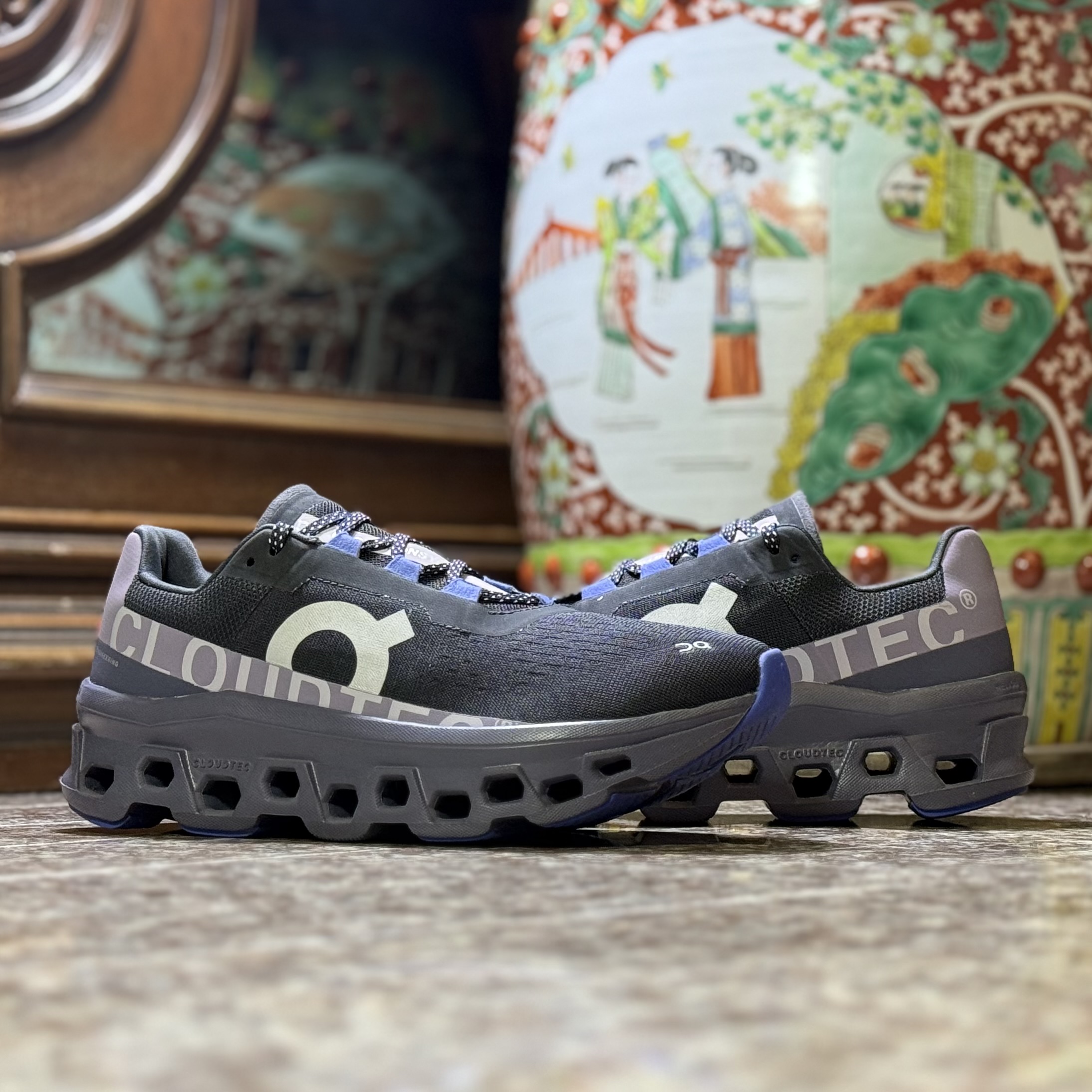 รองเท้าวิ่ง On CloudMonster ‘Magnet/Shark’ #มือ2 (W8.5US) Women