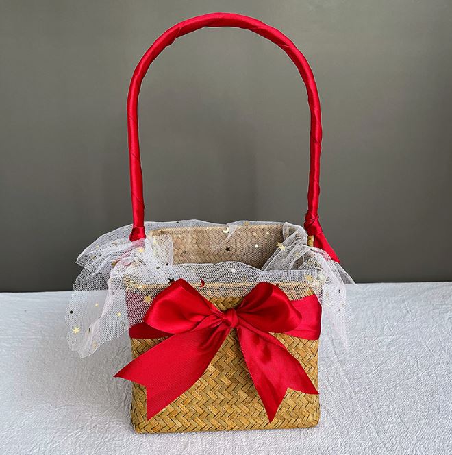 พร้อมส่ง🌼 กระเช้าของขวัญ ตะกร้าดอกไม้ หูหิ้ว สาน
