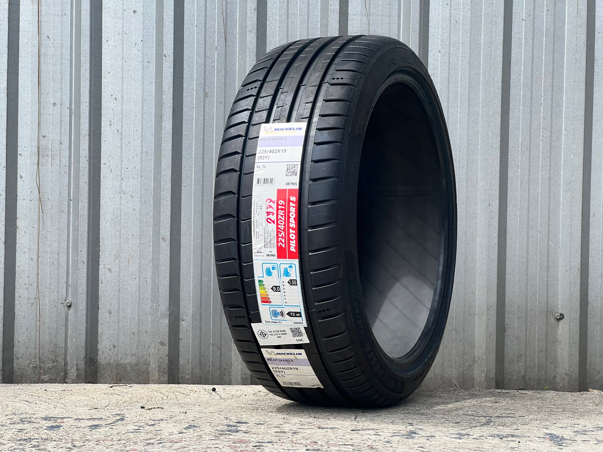 MICHELIN PILOT SPORT5 225/40-19 ราคาถูกที่ STEP9