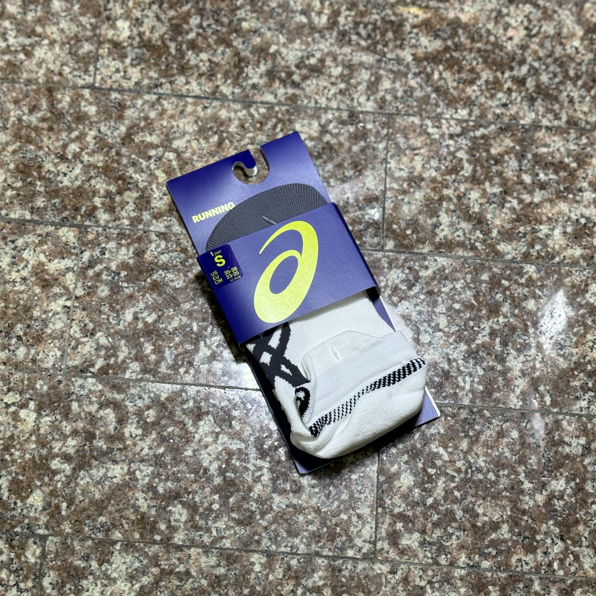 ถุงเท้าวิ่ง ASICS Cushion Single Tab Running Socks (S)