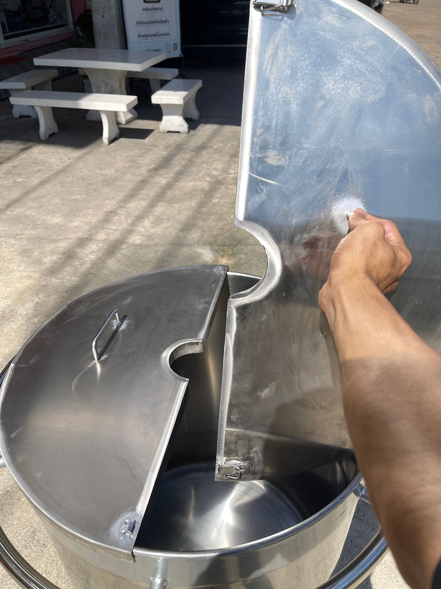 🌈ถังสแตนเลส เกรด 304 สำหรับผสมโดยเฉพาะ มีฝาปิด มีล้อเลื่อน มีก๊อกสำหรับถ่ายของเหลว (50L-300L) หม้อสแตนเลส MMT