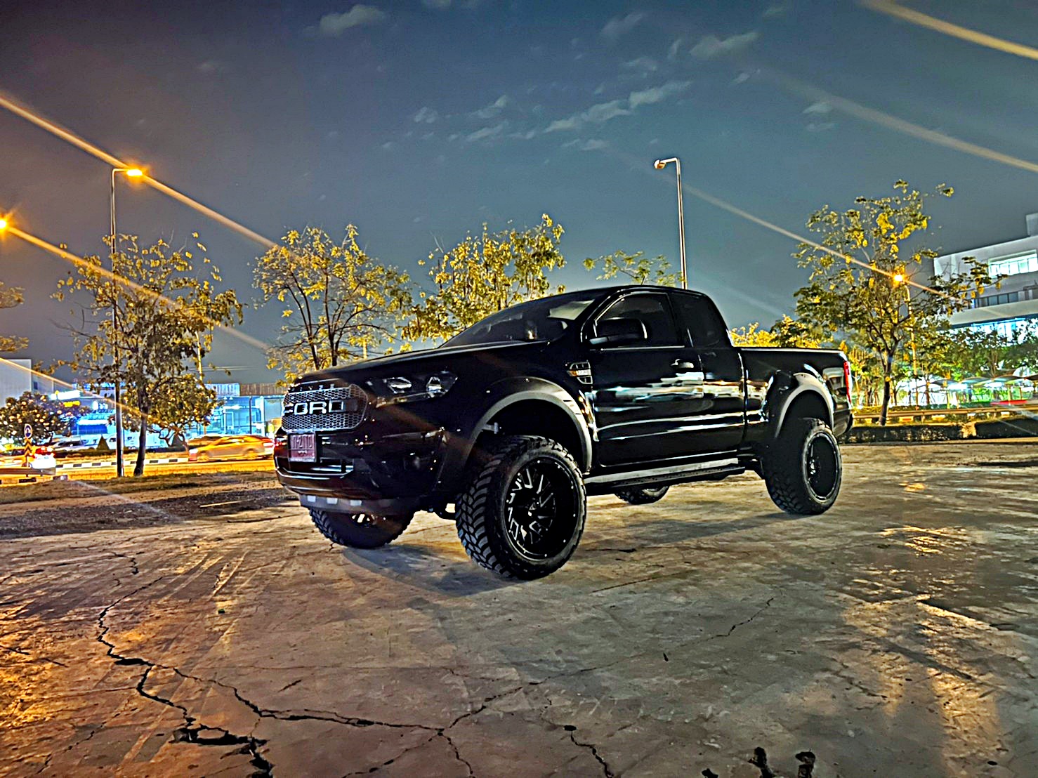 FORD ทรงเมกา ล้อ ATLAS LP105 ขอบ20