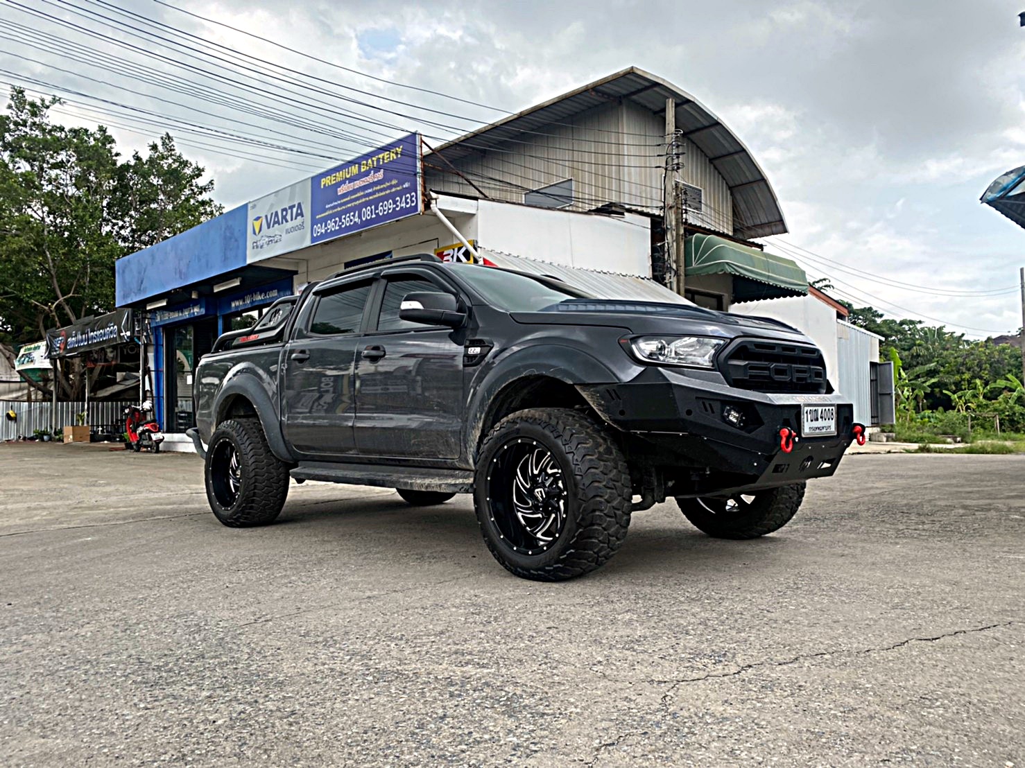 FORD จัดชุดใหม่ ทรงเมกาที่ STEP9