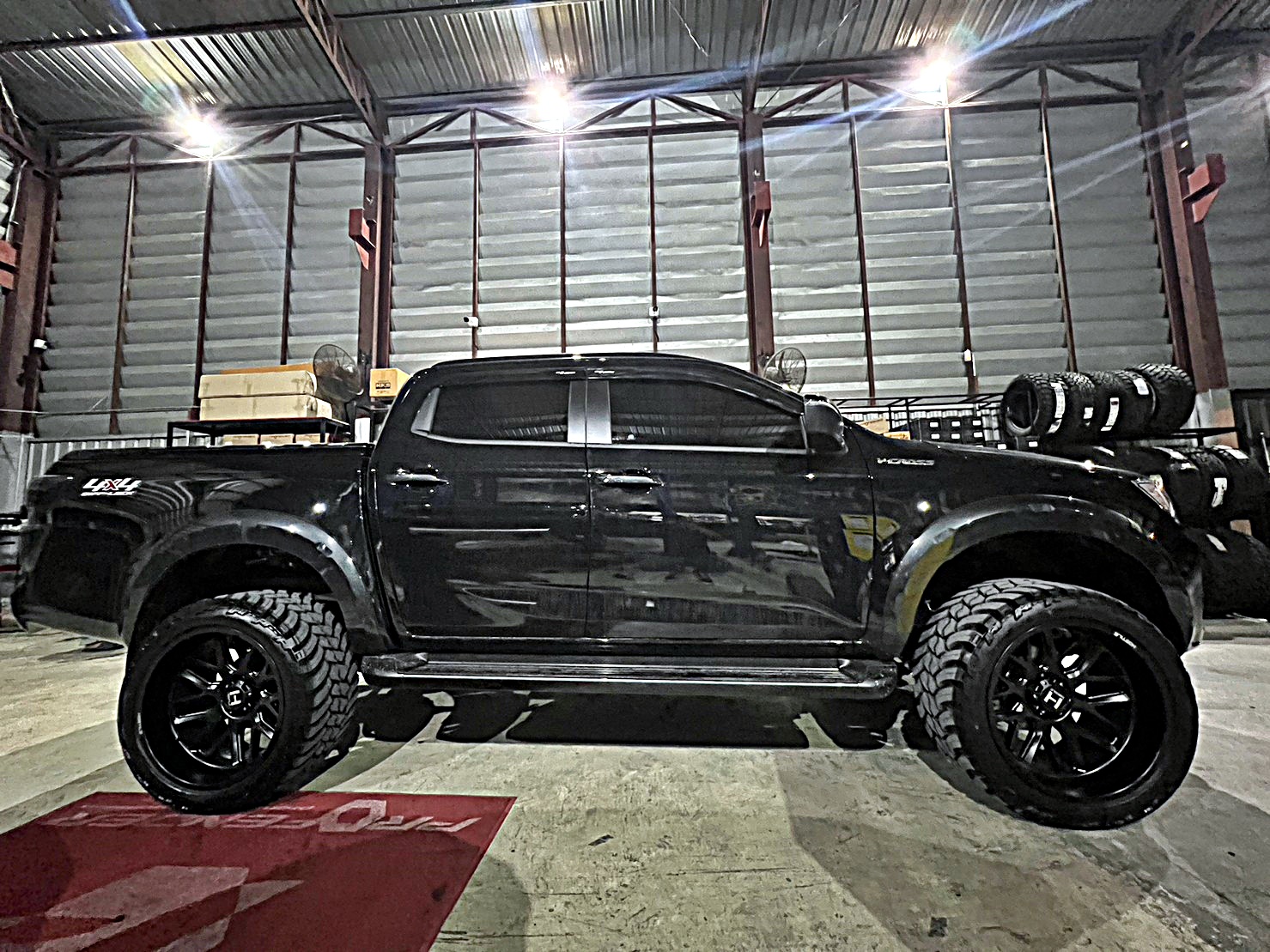 D-MAX ทรงเมกา จัดล้อแท้ HOSTILE ที่ STEP9