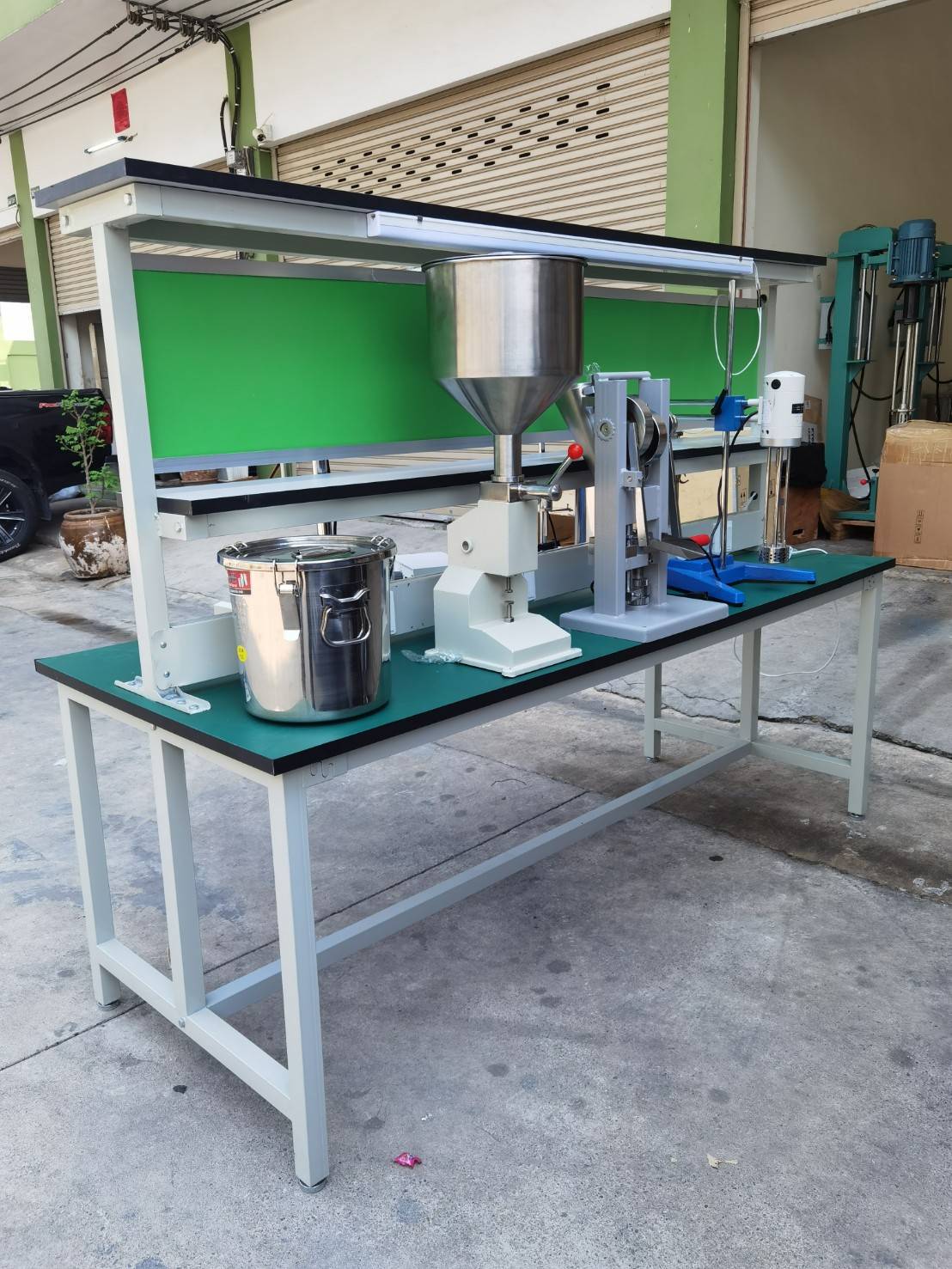 16546 โต๊ะโรงงาน โต๊ะประกอบชิ้นงาน โต๊ะทำงานป้องกันไฟฟ้าสถิต BC-WYGZT-9001