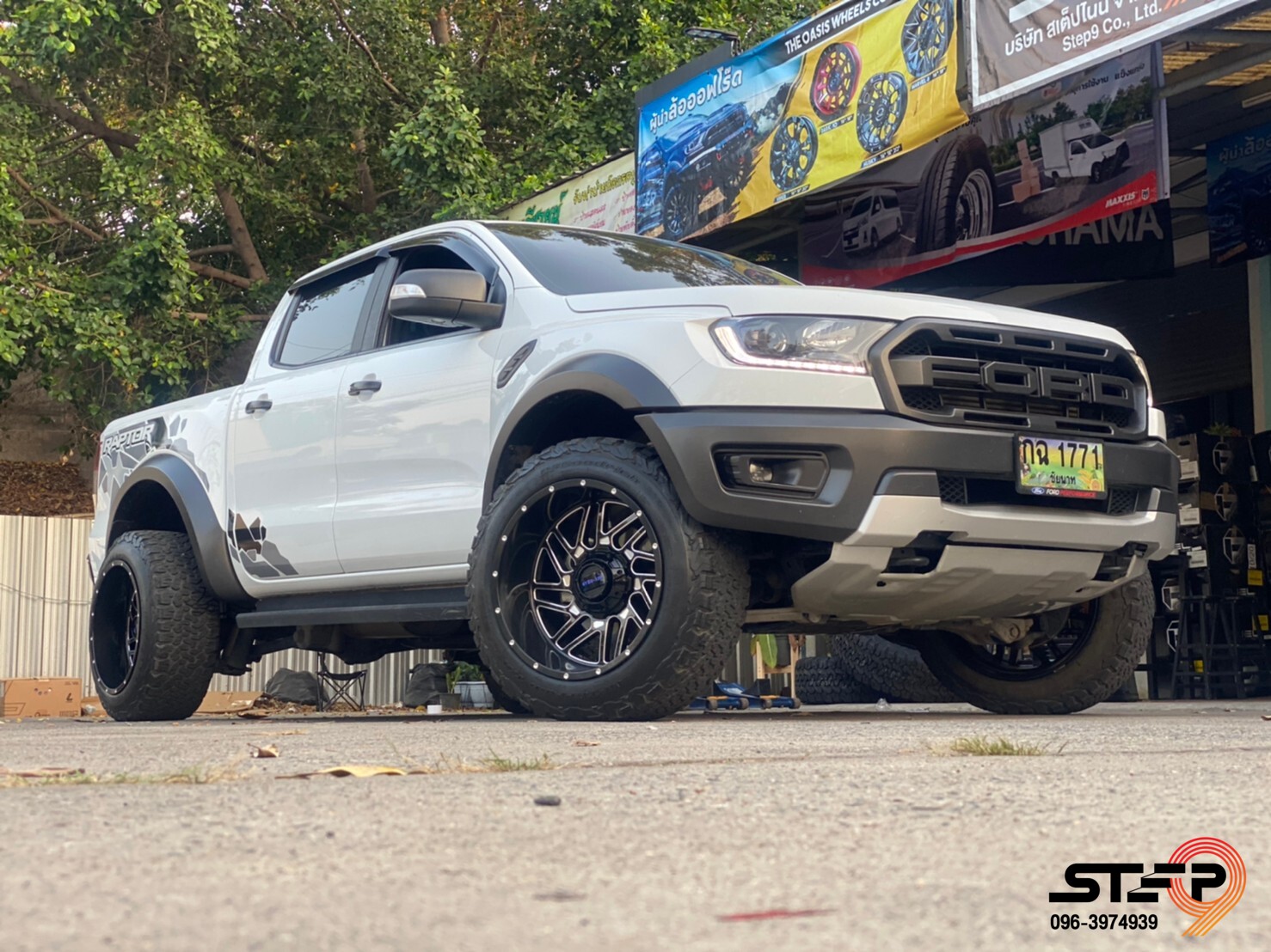 FORD RAPTOR จากชัยนาท มาแต่งออฟโรดที่ STEP9