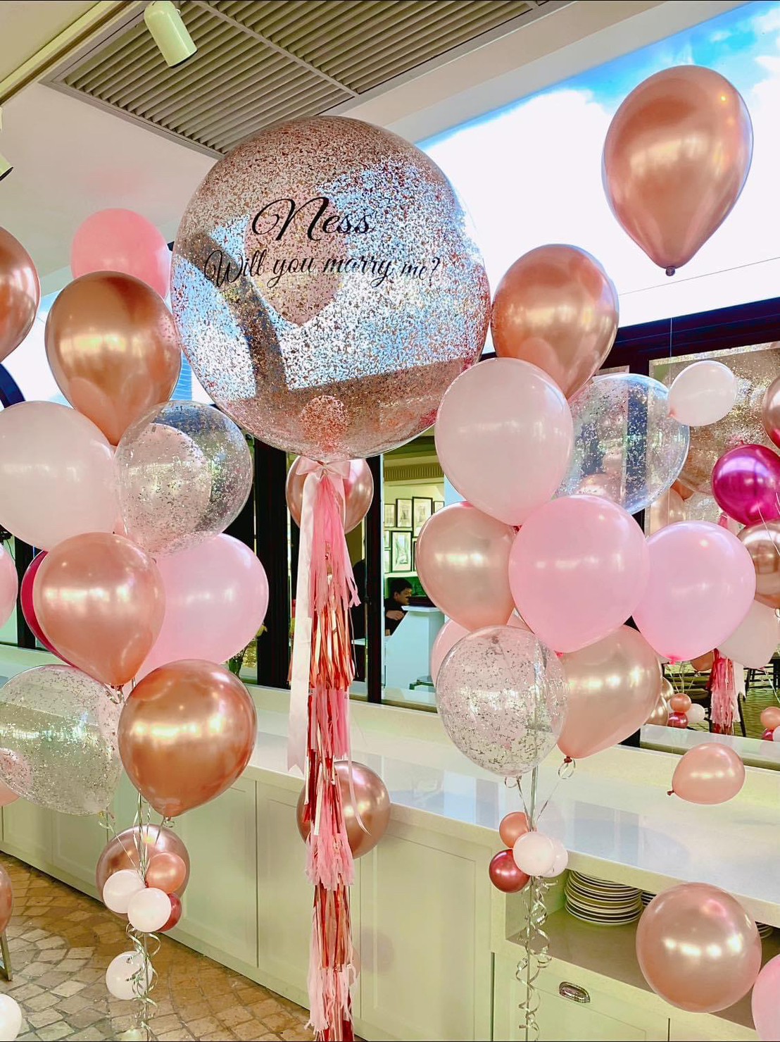 เซทลูกโป่งขอแต่งงานขนาด30นิ้ว +ช่อลูกโป่ง 10ลูก2ช่อ + ลูกโป่งเส้นฟองอากาศ 5เส้น