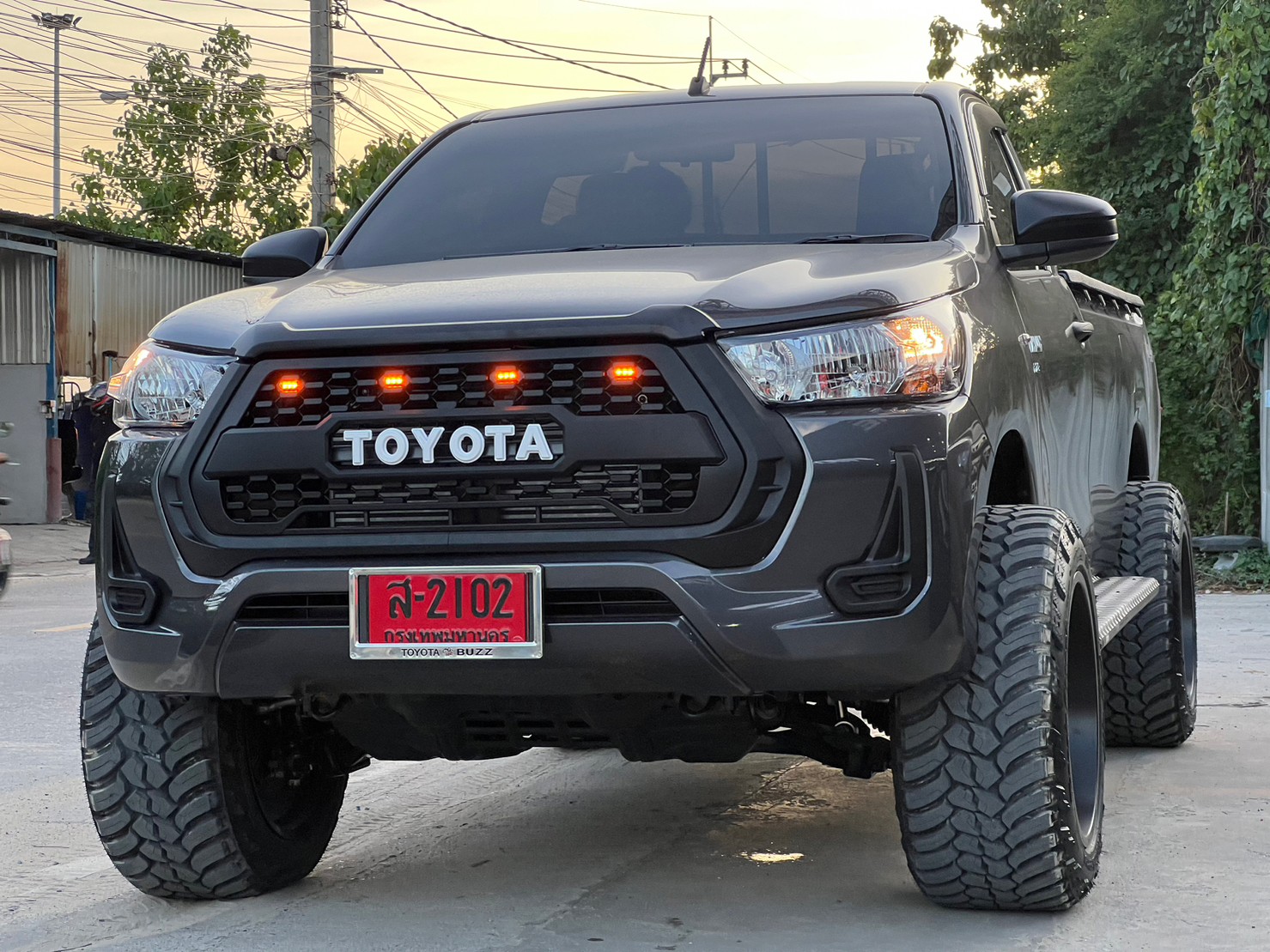 TOYOTA REVO หัวเดียว ทรงเมกา ที่ STEP9