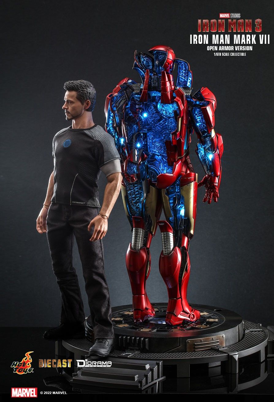 Hot Toys DS004D51 1/6 Iron Man 3 - Iron Man Mark VII (Open Armor Version)