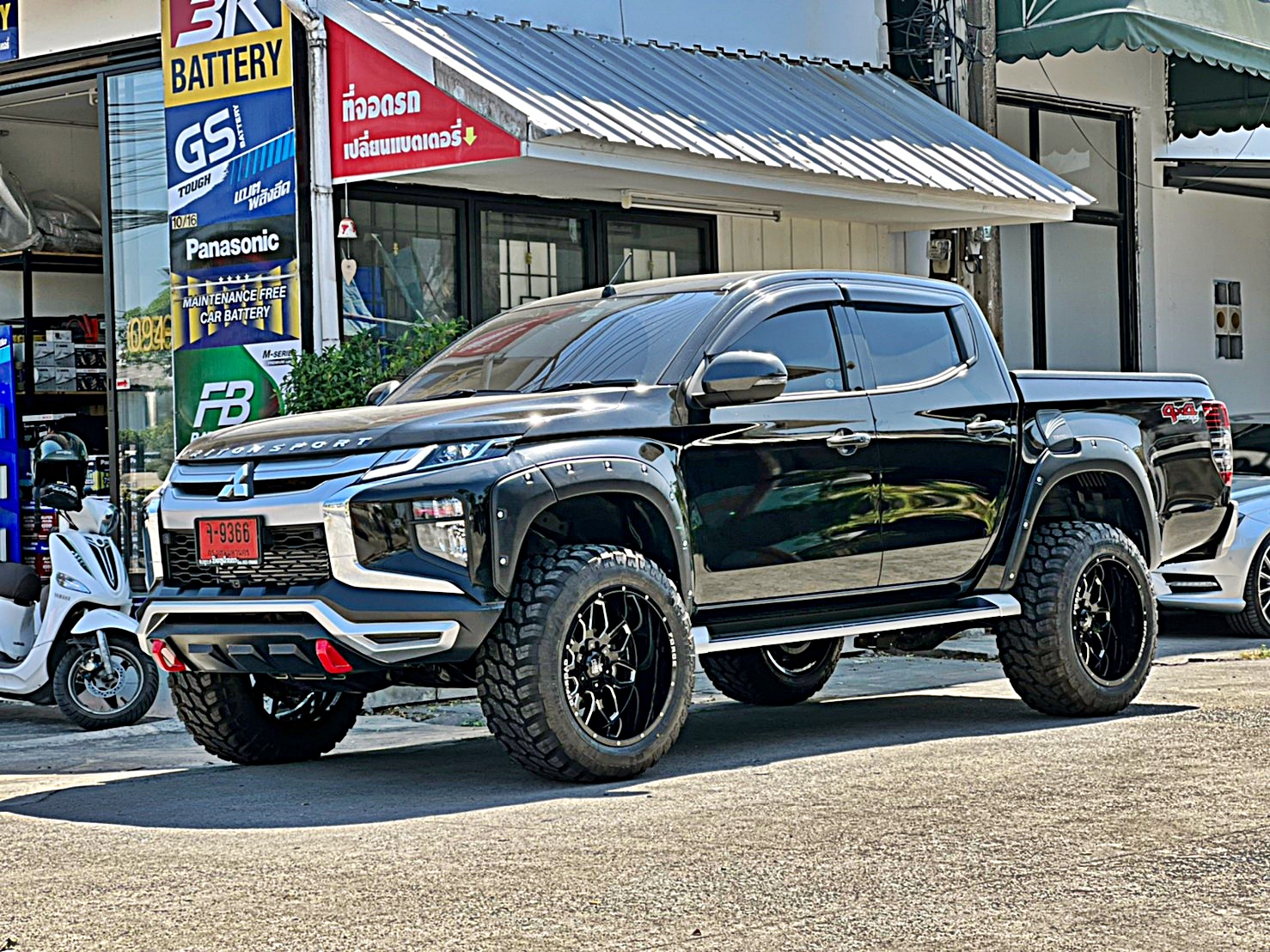 TRITON ทรงเมกา ล้อ FORCE ที่ STEP9