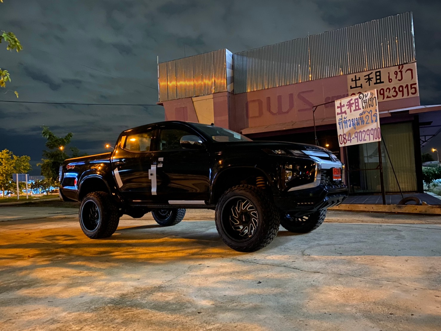 TRITON 4X4 จัดทรงเมกา