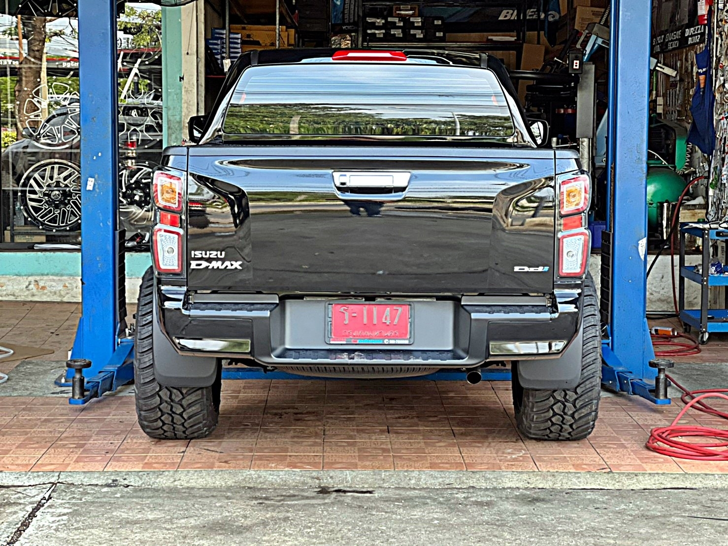D-MAX 1.9 จัดทรงเมกา อย่างเทพ ที่ STEP9