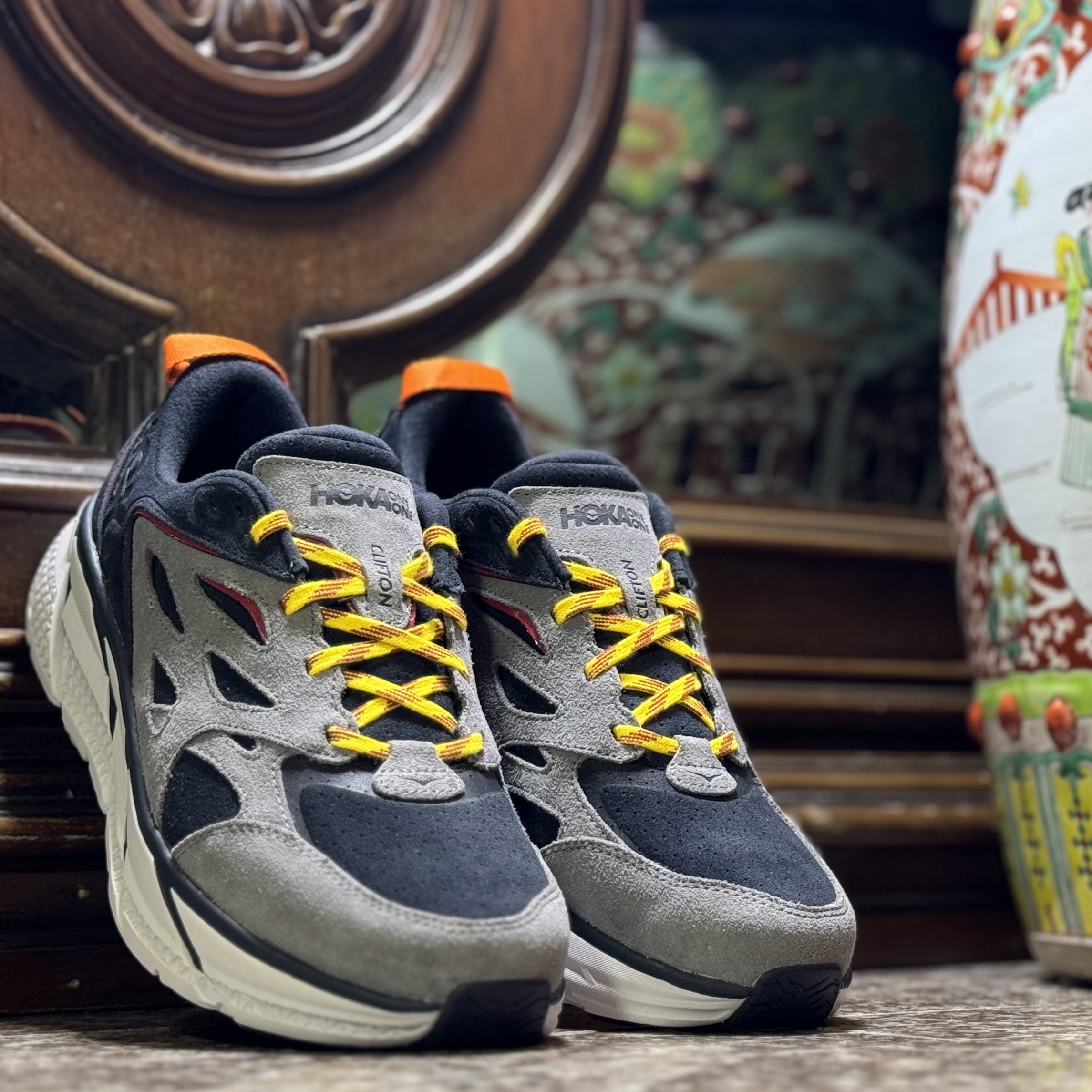 รองเท้า HOKA Clifton L Suede ‘Lunar Rock’ EXCLUSIVE (M5.5-11US)