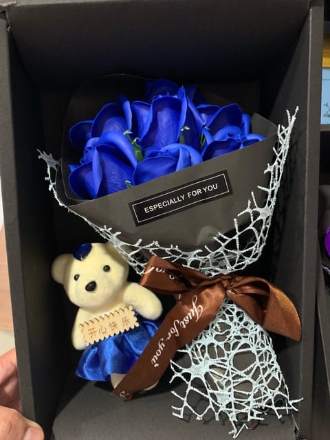 กุหลาบหอม พร้อมตุ๊กตาหมี