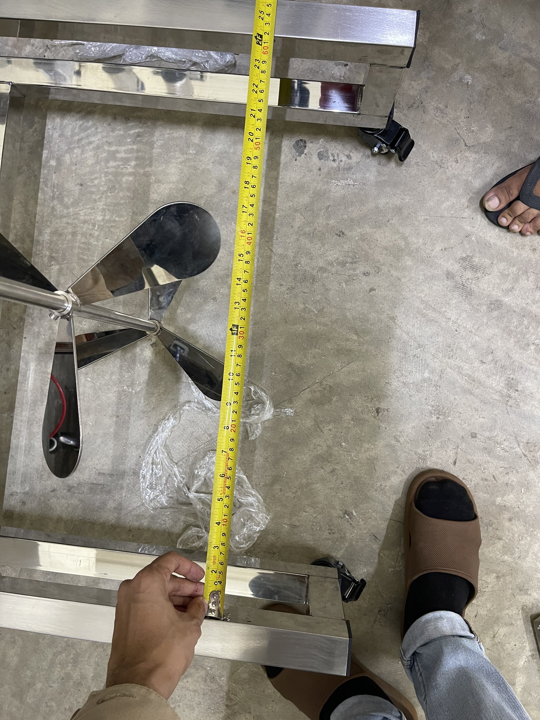 18552 เครื่องผสมกวนแบบใช้ปั้มลม SP-100G-H900 แบบรถเข็น