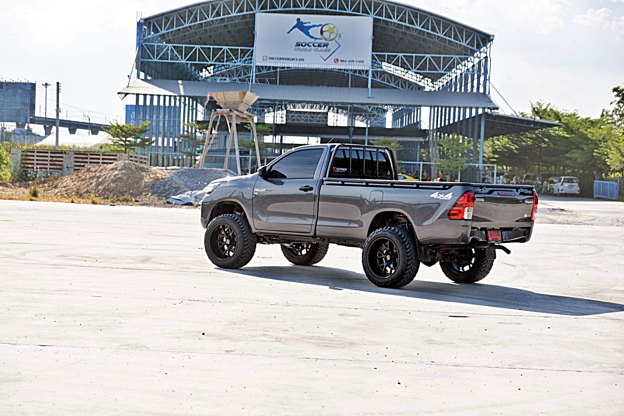 #TOYOTA_REVO_หัวเดียว จองคิวมาจากสุพรรณบุรี ทำทรงเมกาที่STEP9