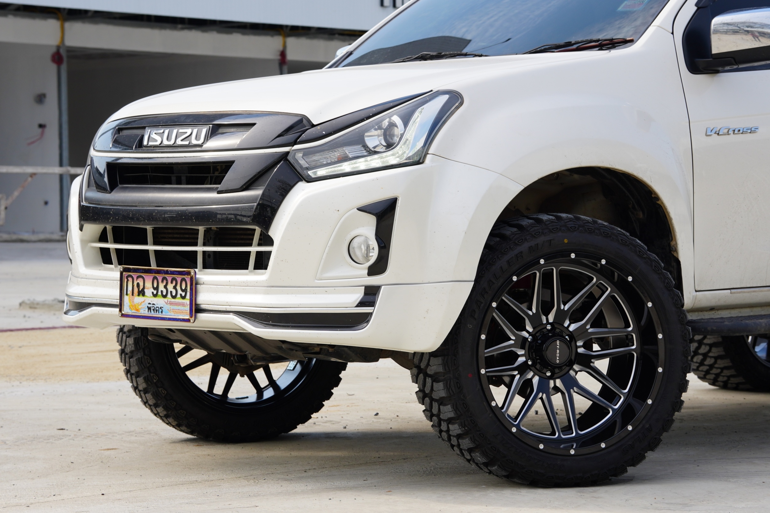 ชุดเเต่ง ISUZU D-MAX V-CROSS 4X4