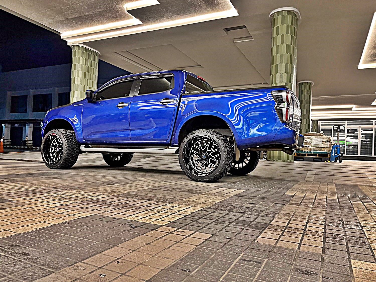 D-MAX ทรงเมกา ล้อ FORCE