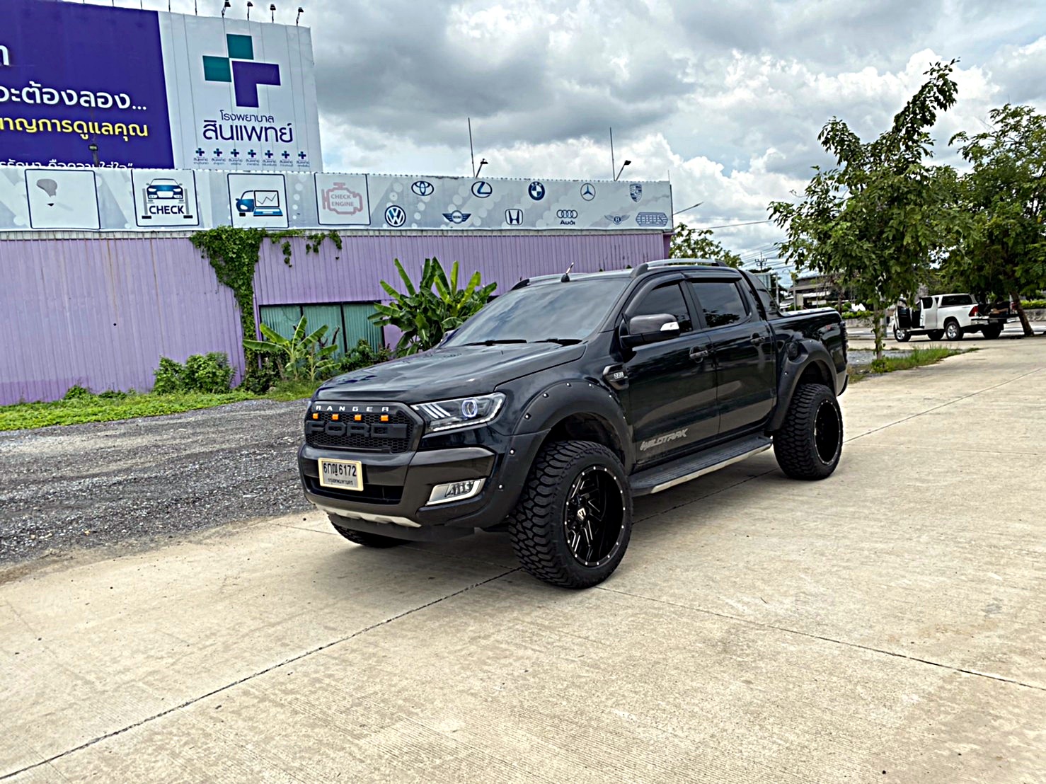 FORD WILDTRAK จัดทรงเมกาที่ STEP9