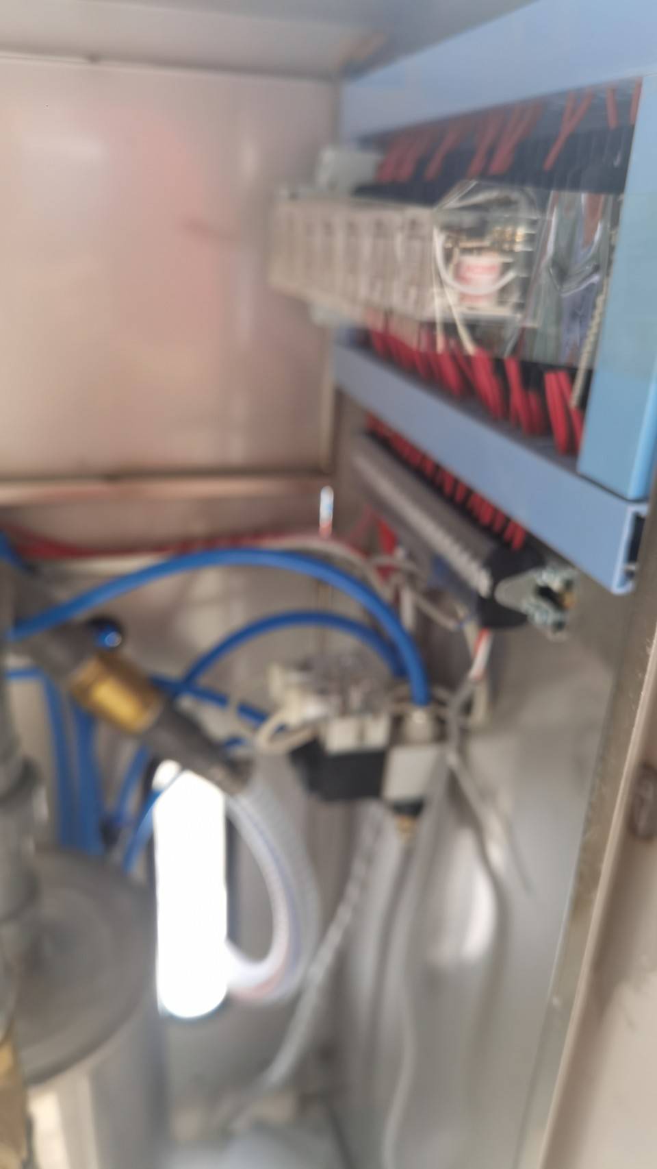 15424 เครื่องบรรจุของเหลวกึ่งอัตโนมัติ ขนาด 100-5000ml สองหัว รุ่น GYJ-2