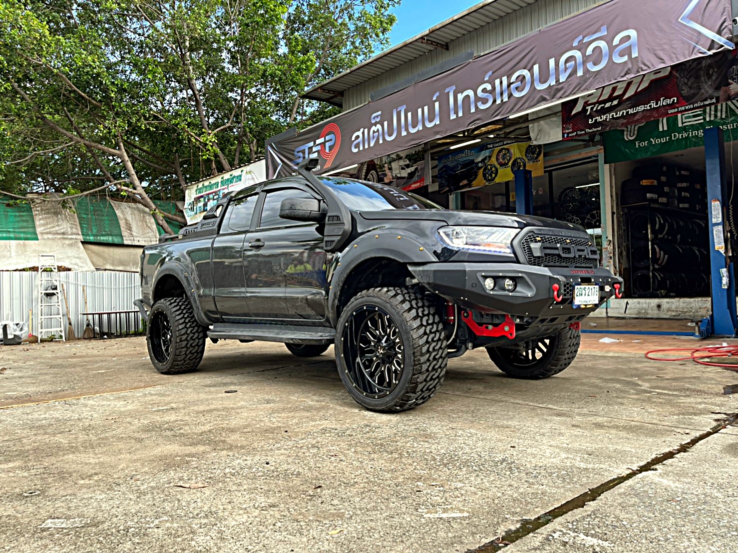 FORD RANGER จัดทรงเมกา ขอบ22 ที่ STEP9