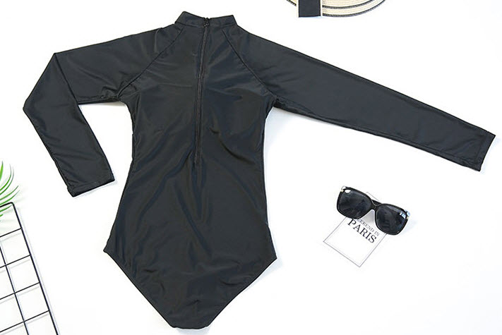 ชุดว่ายน้ำ OnePiece แขนยาว แนวสปอร์ต สีดำ