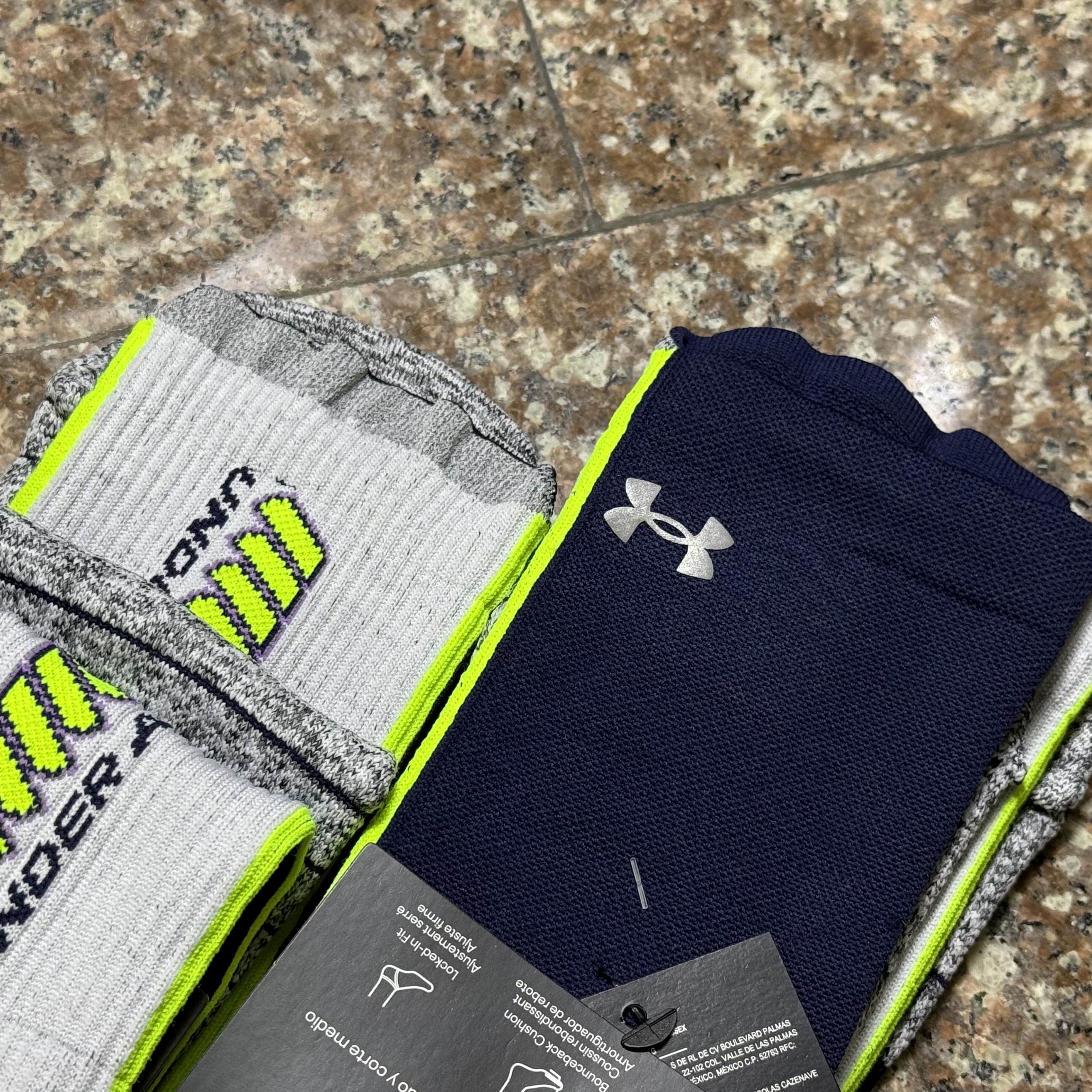 ถุงเท้าวิ่ง Under Armour Cushioned Crew Running Socks ‘Midnight’ (MD,LG)