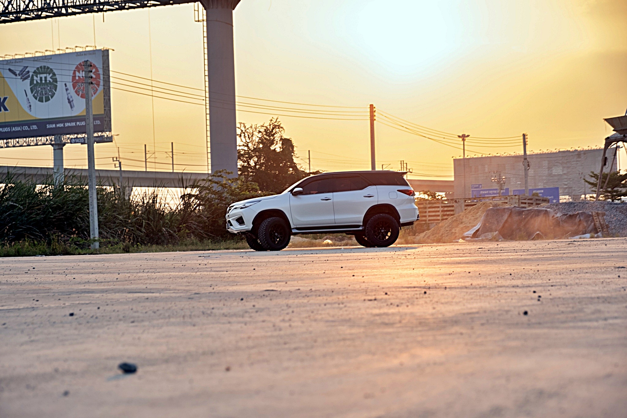 TOYOTA FORTUNER ทรงเมกาที่ STEP9