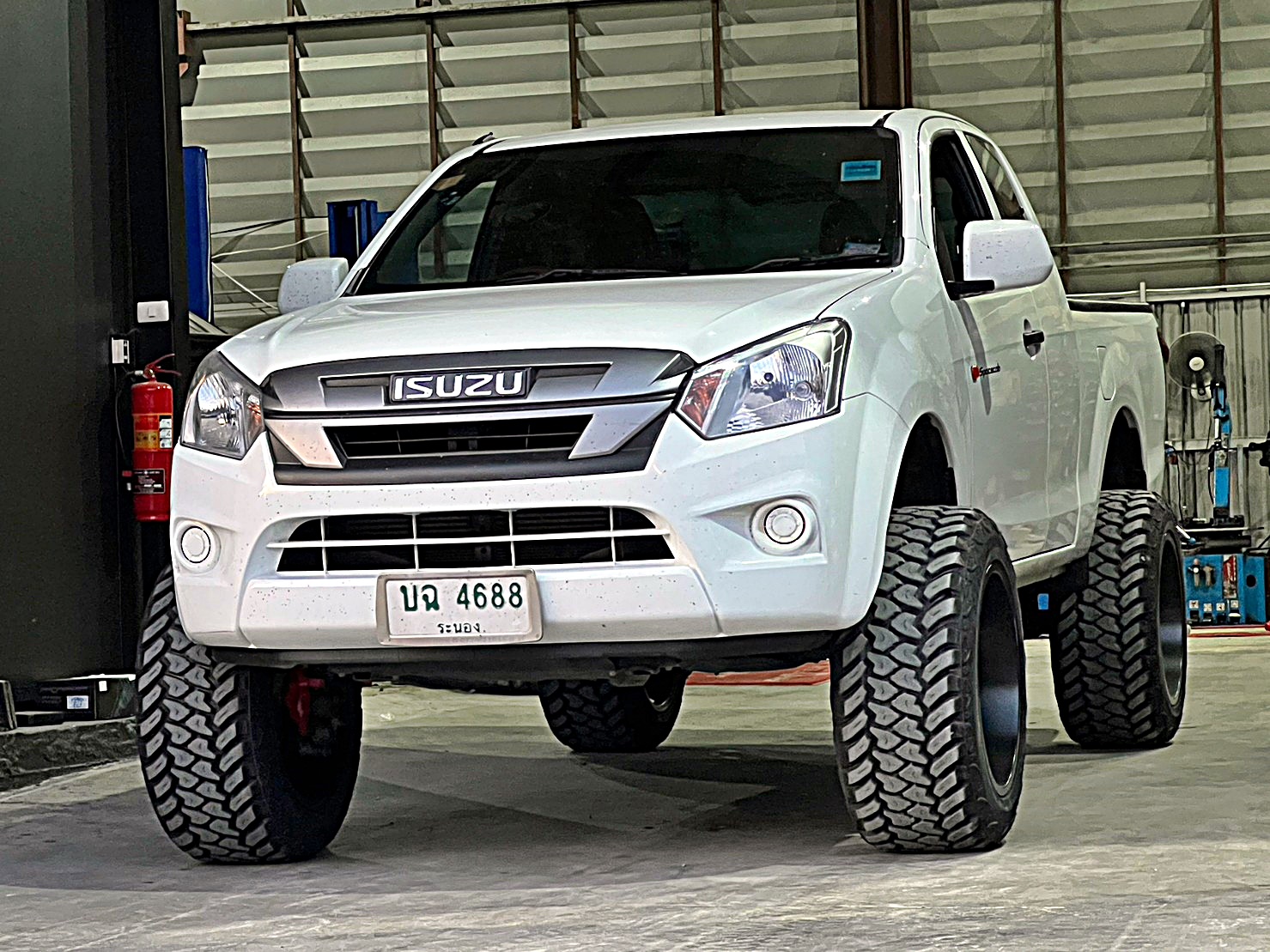 D-MAX ตัวเตี้ย ทำให้เป็นตัวสูง ทรงเมกา