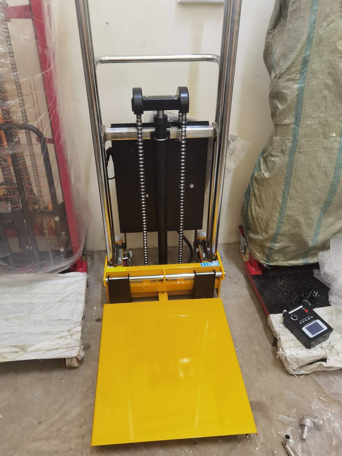 17316 รถยกไฟฟ้า Forklift mini 400kg. stacker ไฟฟ้า