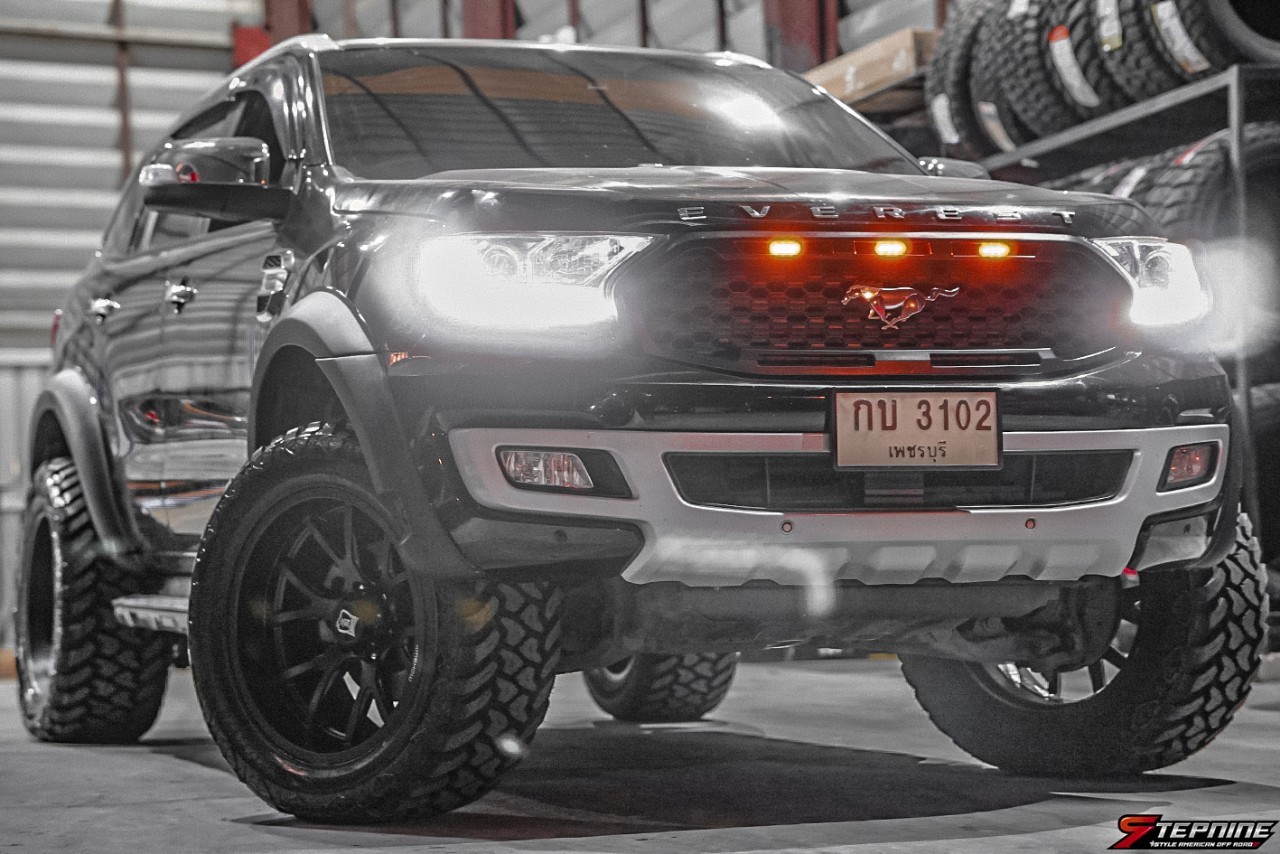 FORD EVEREST จองคิวมาจากเพชรบุรี แต่งทรงเมกาที่ STEP9