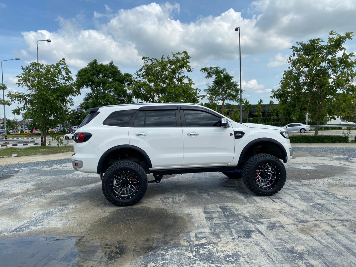 FORD EVEREST ยก6นิ้ว จัด FULLSET ที่ STEP9