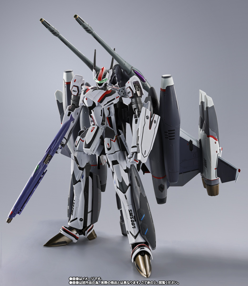 DX CHOGOKIN VF-25F TORNADO MESSIAH VALKYRIE (ALTO SAOTOME USE) REVIVAL VER.