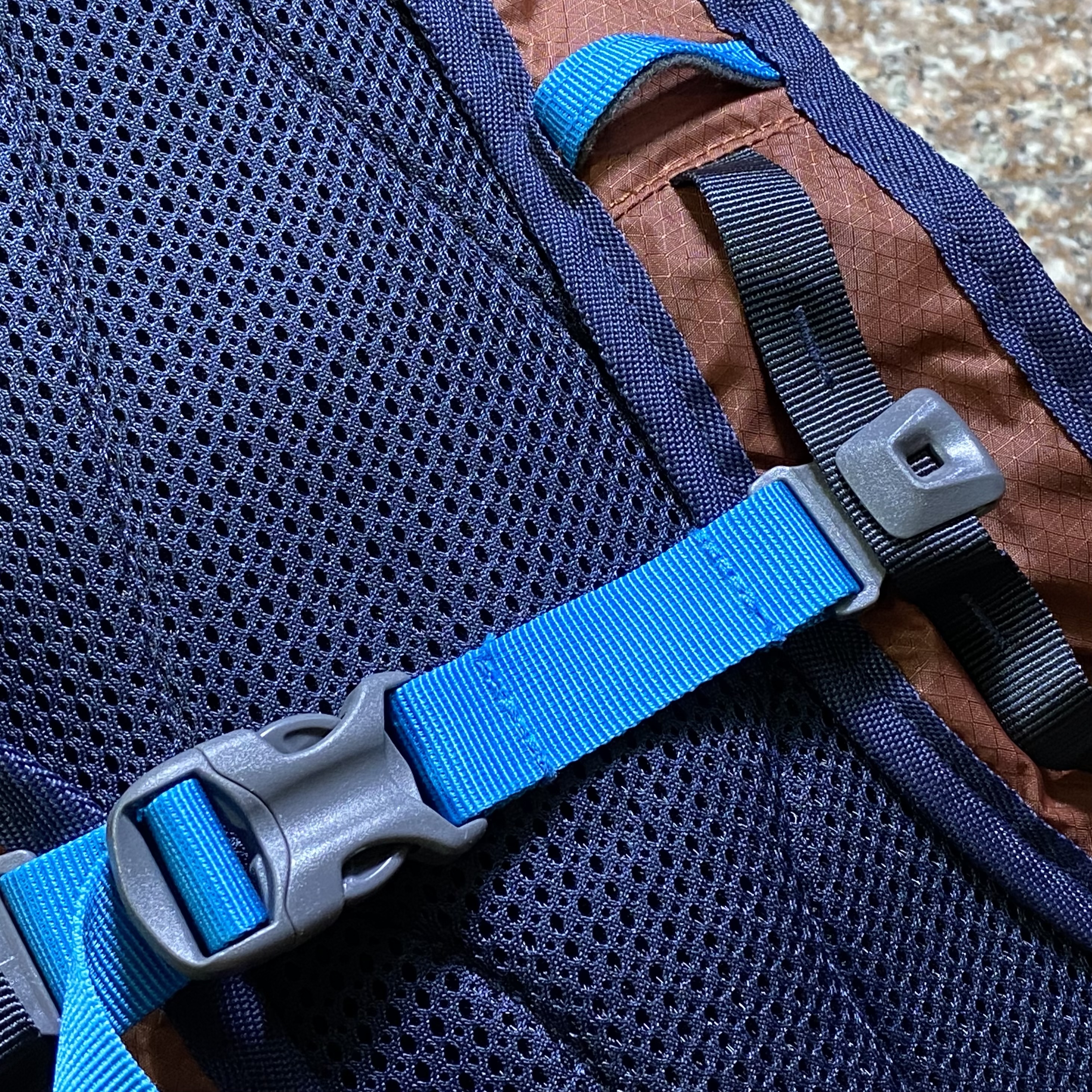 กระเป๋าวิ่ง Merrell Crest Hydration 6L Trail BackPack