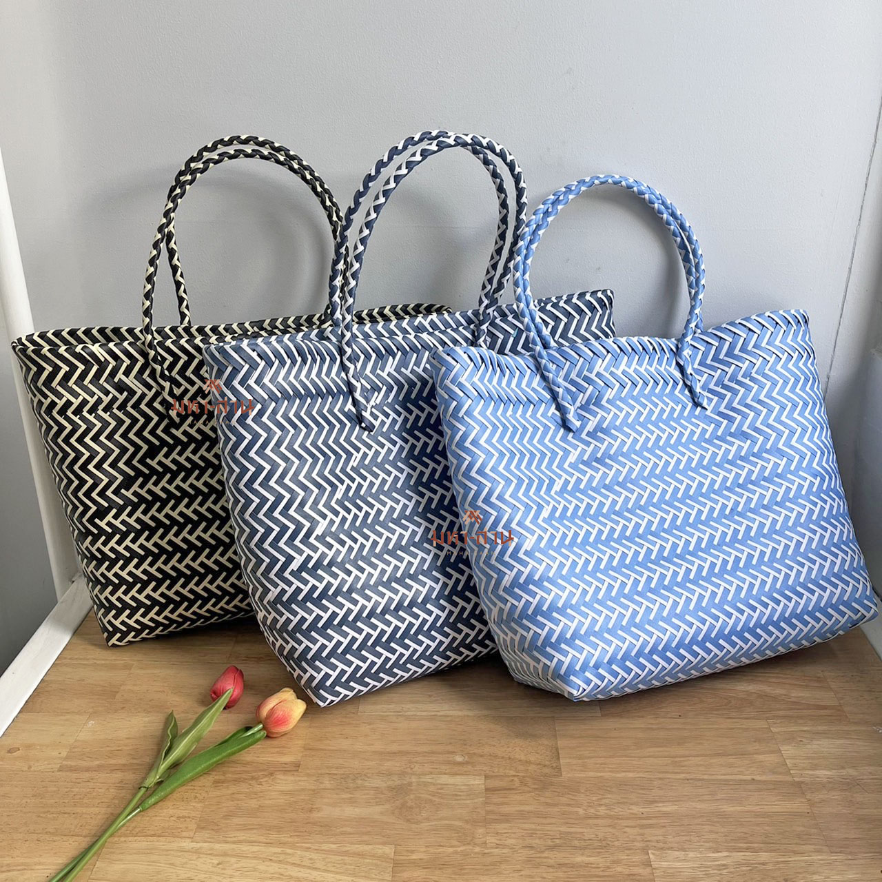 กระเป๋าสานพลาสติก ตะกร้าสานพลาสติก เกาหลี มินิมอล จุของได้เยอะ ใส่เอกสาร กันน้ำ💘