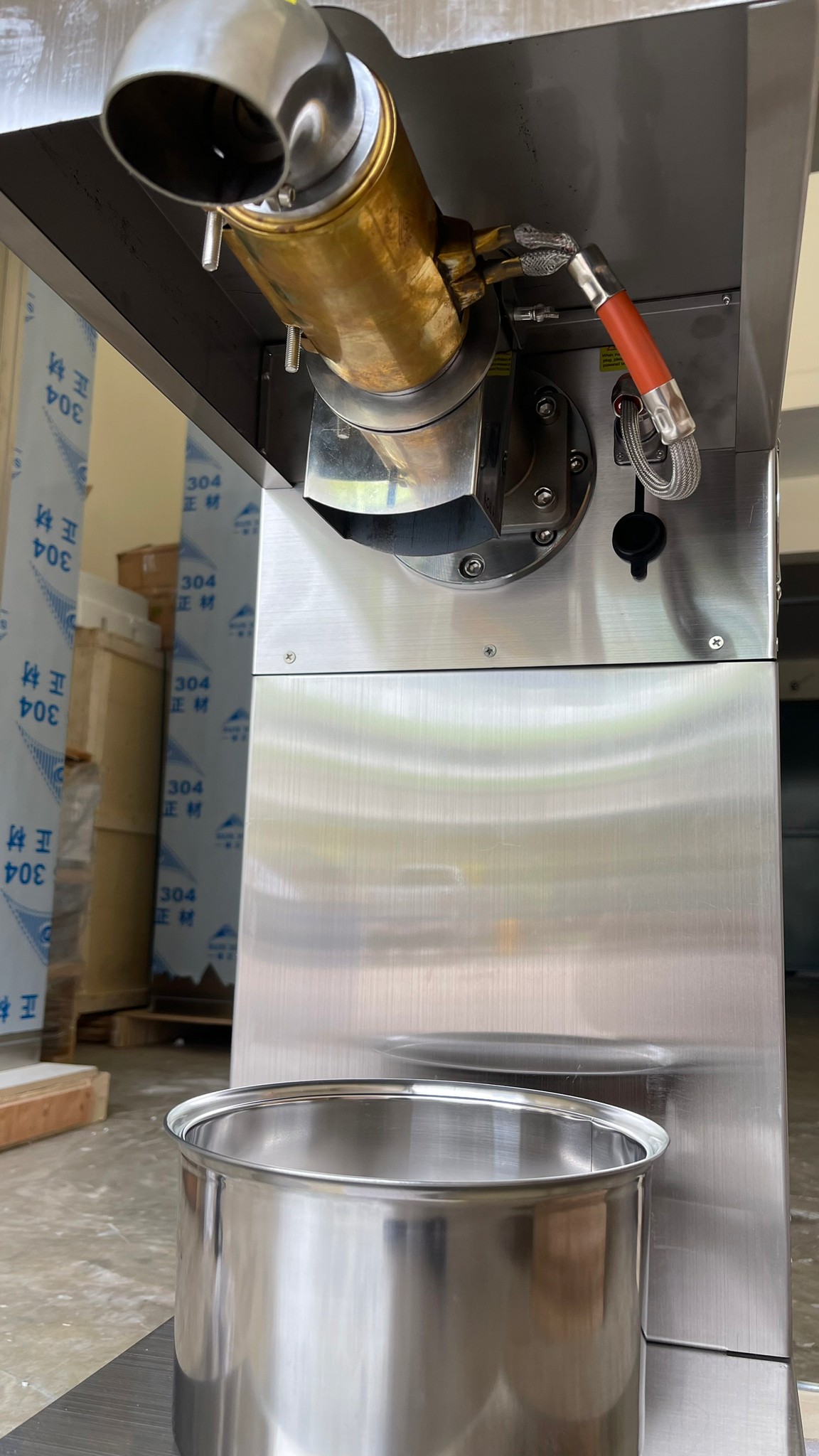 🌈 14881 เครื่องสกัดน้ำมัน ผลิตได้ 15-20 กิโลกรัม/ชม. 1570w รุ่น D06