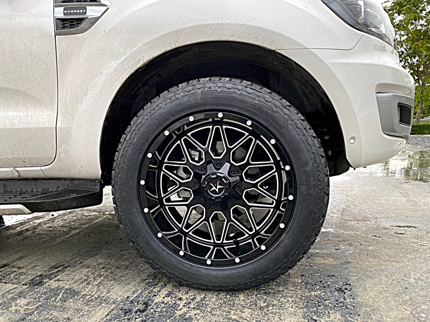 FORD EVEREST แบบไม่ยก