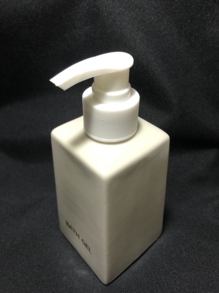 ขวดเซรามิค Bath Gel ทรงเหลี่ม หัวปั้ม