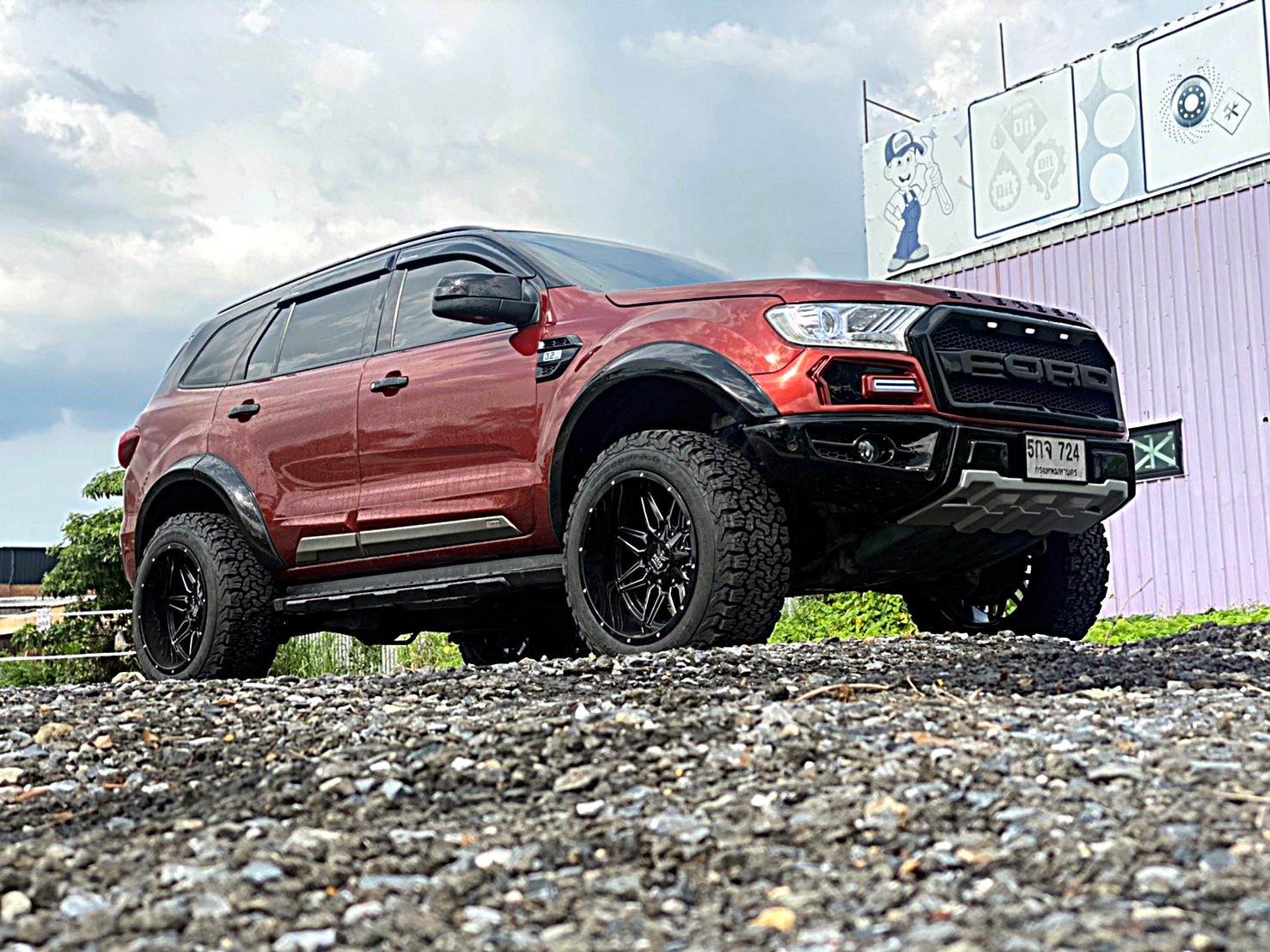 FORD EVEREST จัดทรงเมกาที่ STEP9