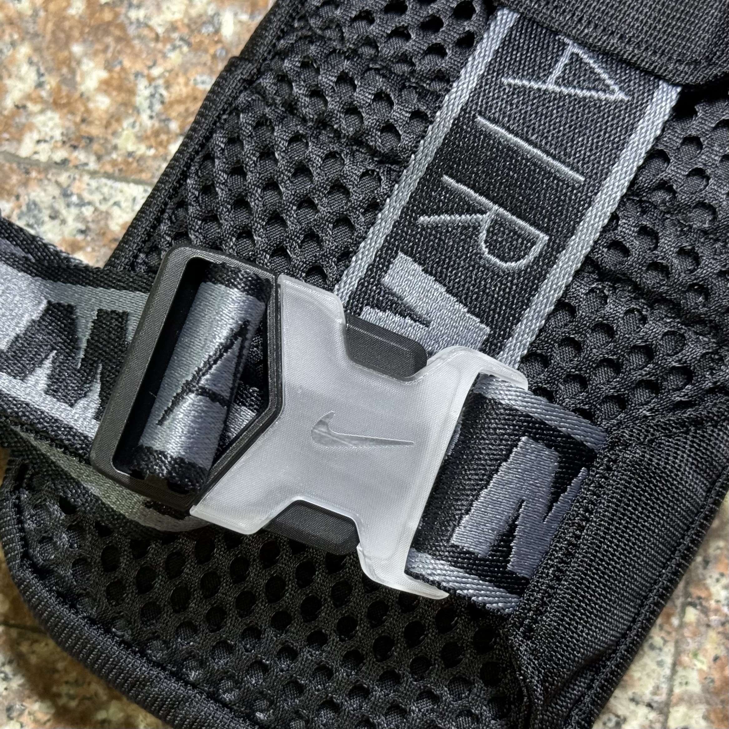 กระเป๋า Nike Air Max Hip Pack ‘BLACK’