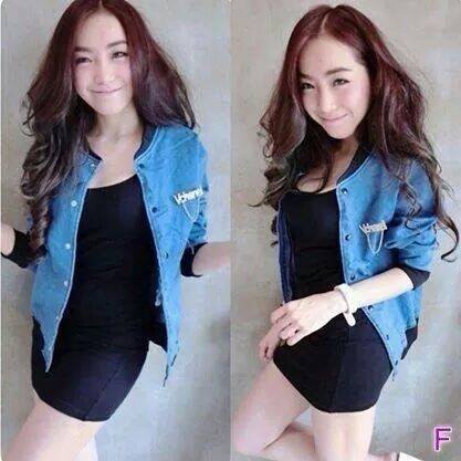 Set เบสบอล เดรสแขนกุด ผ้าคอตตอนสีดำ พร้อมกับ เสื้อคลุมยีนส์เทียม