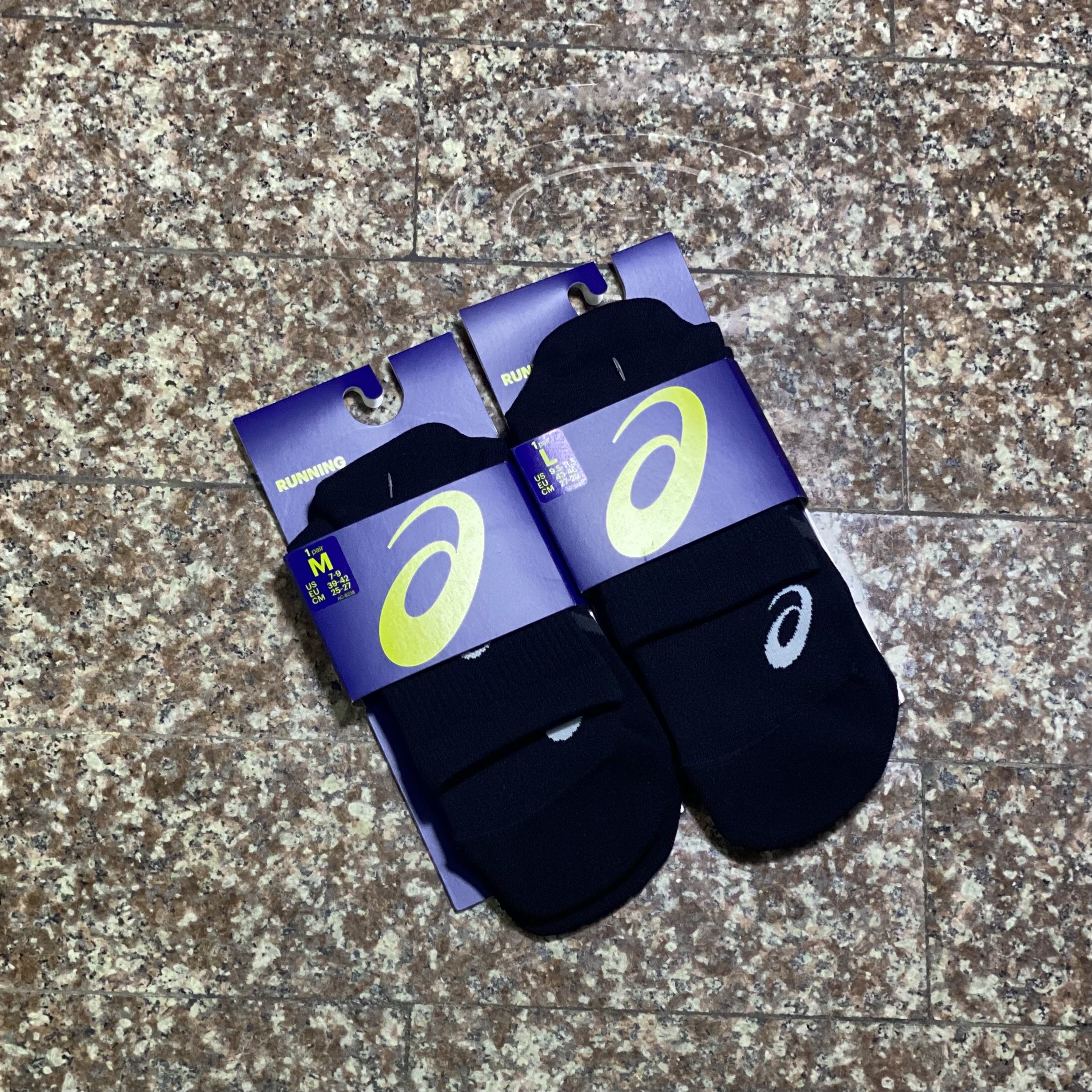 ถุงเท้าวิ่ง ASICS Road Quarter Running Socks ‘BLACK’ (M)