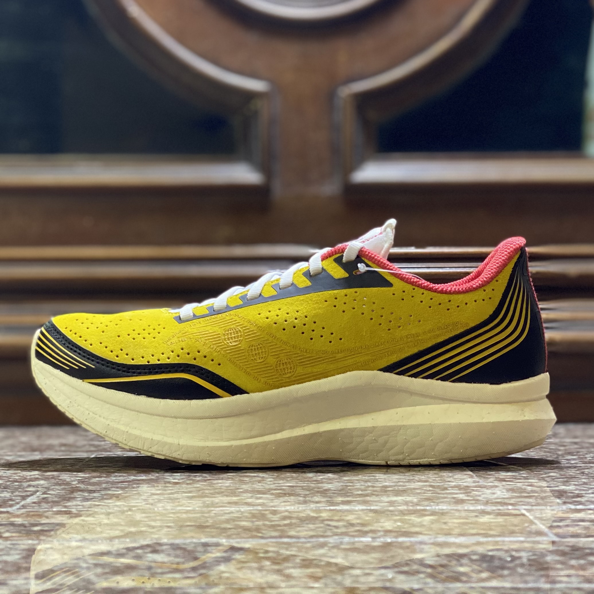 รองเท้า Saucony X Diet Starts Monday Endorphin Pro ‘EXCLUSIVE’ (M8US)