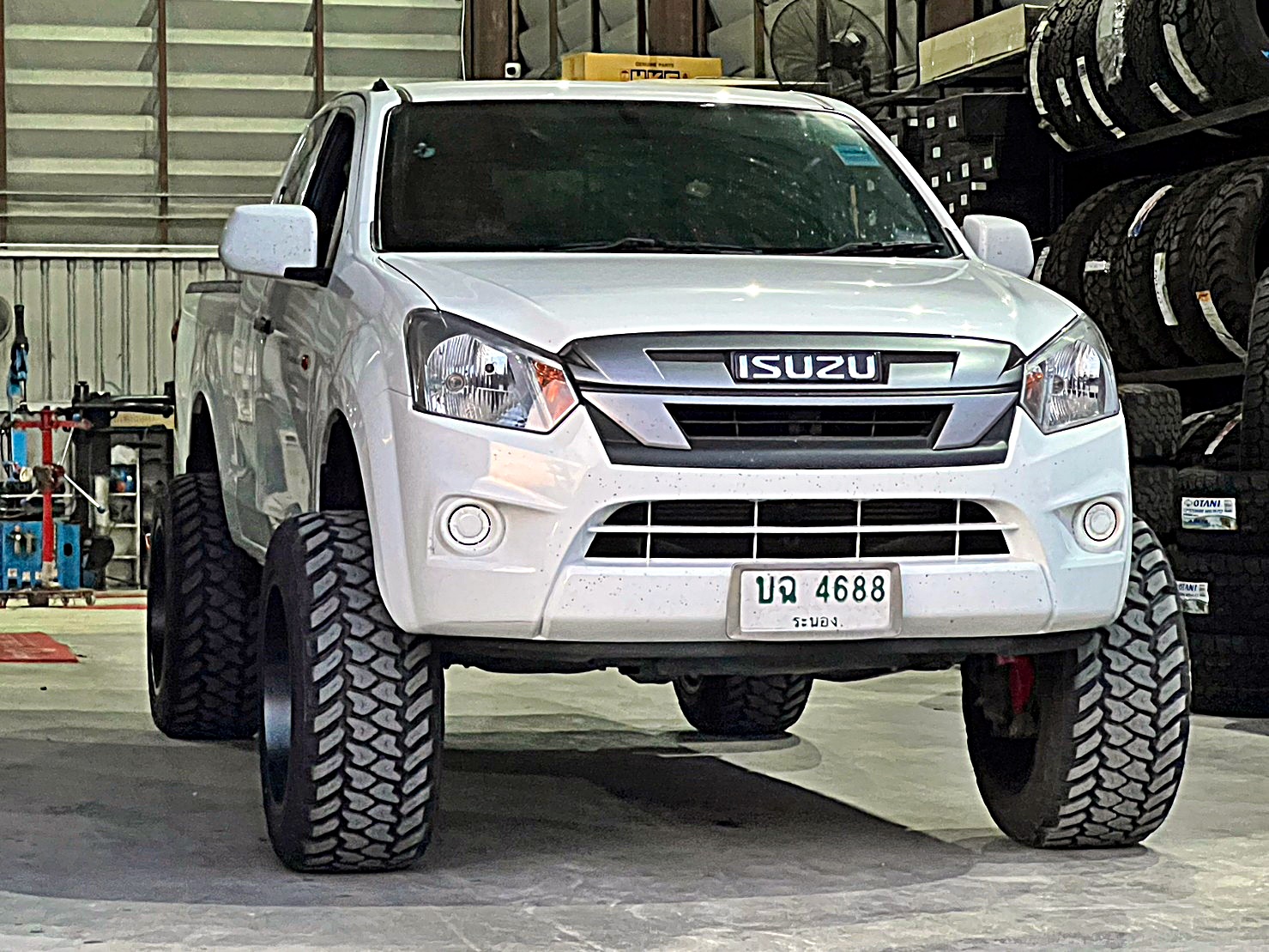 D-MAX ตัวเตี้ย ทำให้เป็นตัวสูง ทรงเมกา