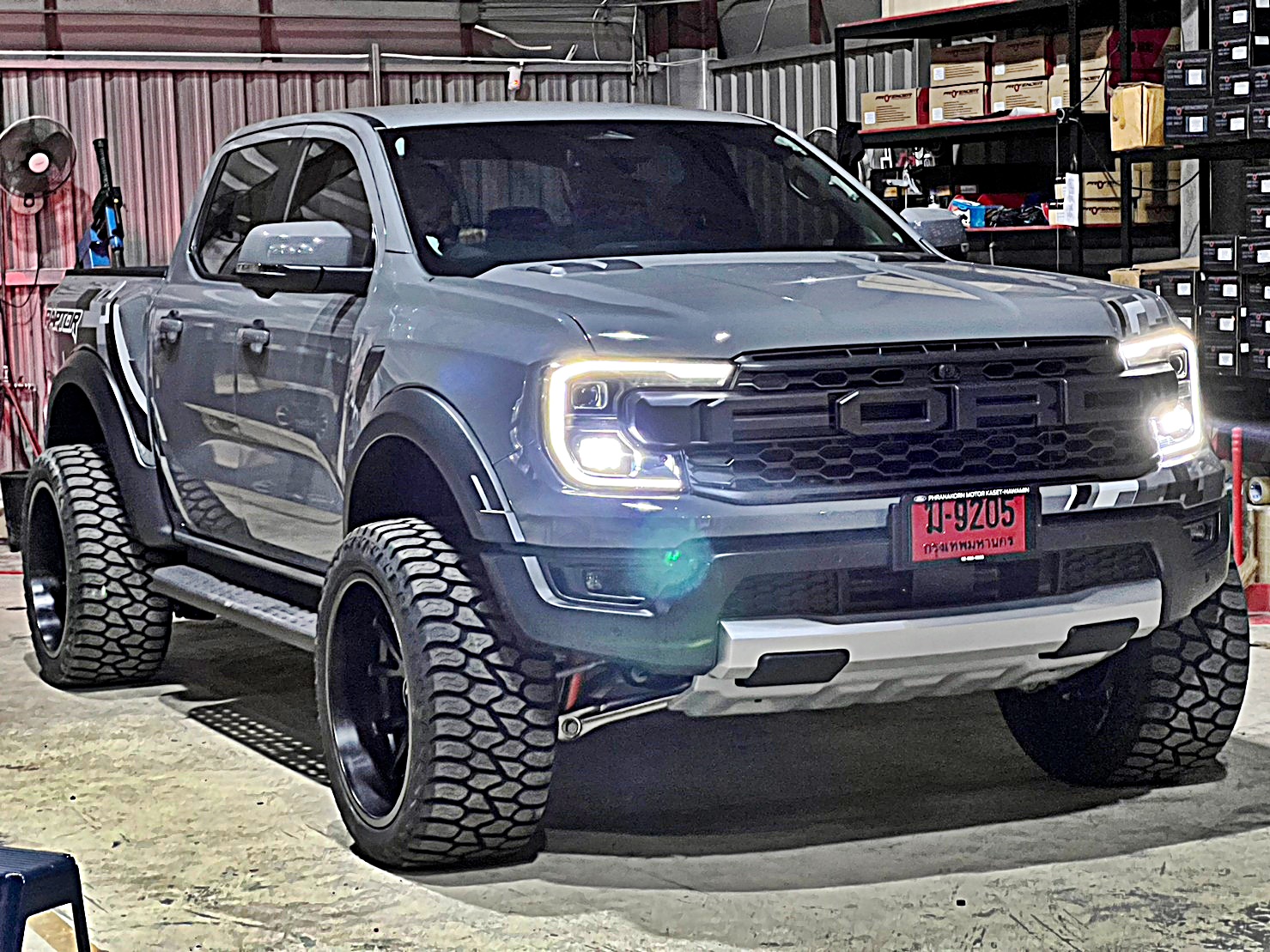 ส่งงาน RAPTOR V6 หล่อจบ ที่ Step9 ล้อแท้ HOSTILE H113