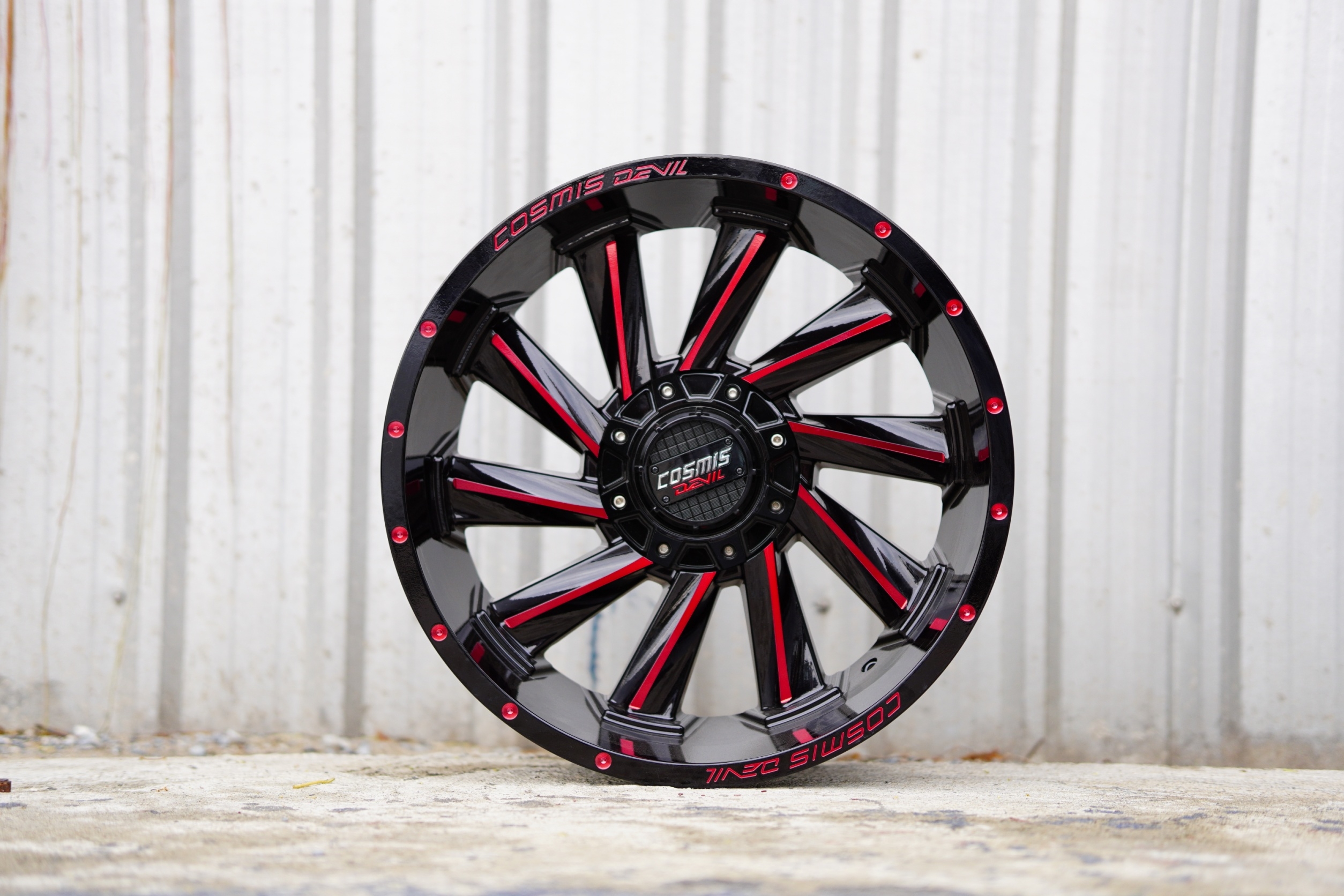 ล้อ COSMIS TWIN DEVIL 20X10 6X139.7 ET-20 ดำแดง